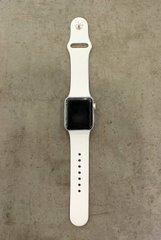 Apple Watch Series 3 38mm Silver Aluminium case with White Sport band
