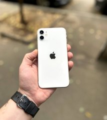 Apple iPhone 11 64Gb White (MWL82)