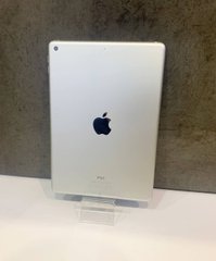 Apple iPad (5го поколения) Wi-Fi Silver 2017 (MP2G2RK/A)